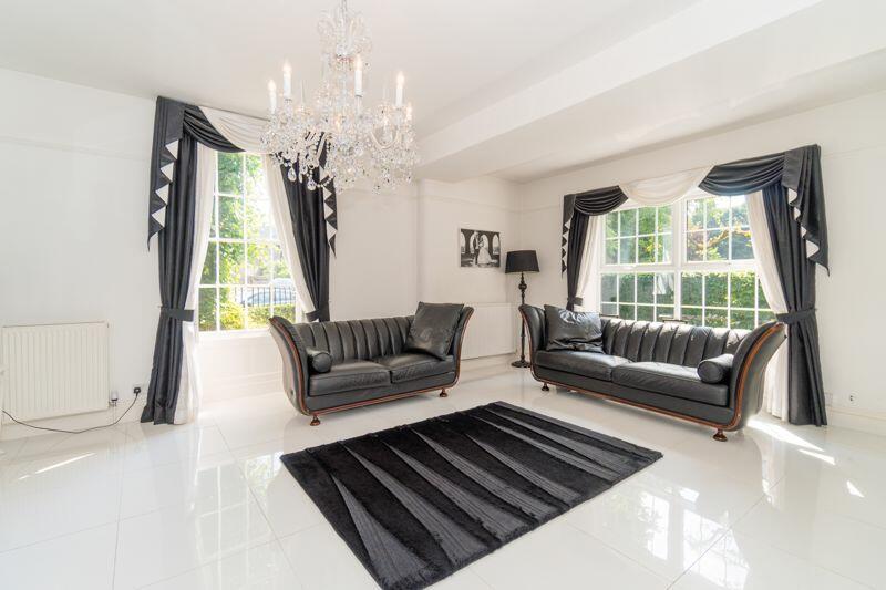 4 bedroom detached house for sale in Damfield Lane, Maghull, L31