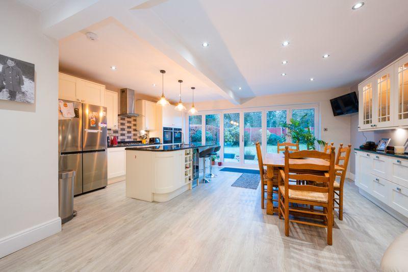 4 bedroom detached house for sale in Swanpool Lane, Aughton, L39