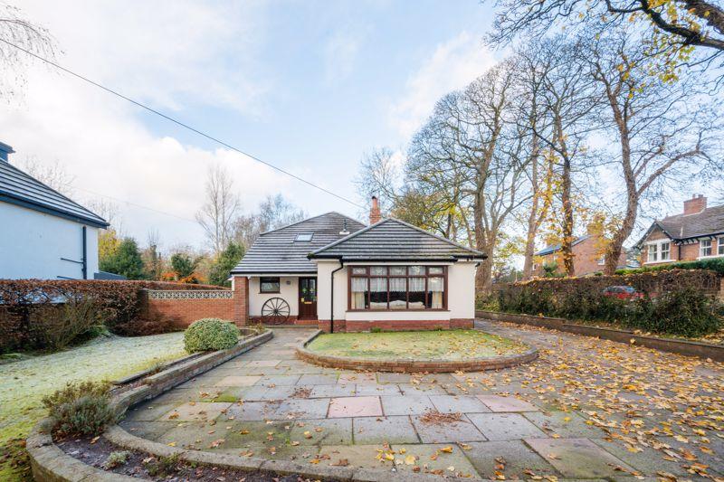 4 bedroom detached house for sale in Swanpool Lane, Aughton, L39