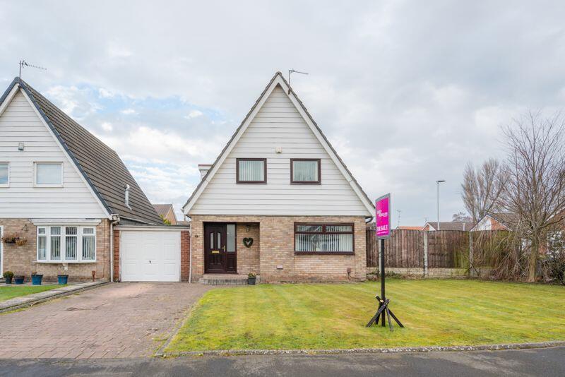 4 bedroom detached house for sale in South Meade, Maghull, L31