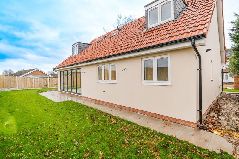 4 bedroom detached house for sale in Southport Road, Thornton, L23