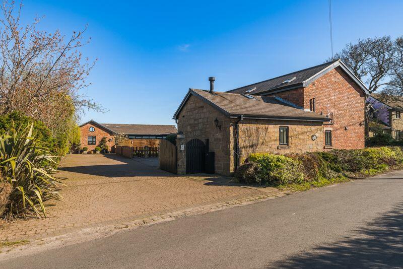 6 bedroom detached house for sale in Shepherds Lane, Clieves Hills