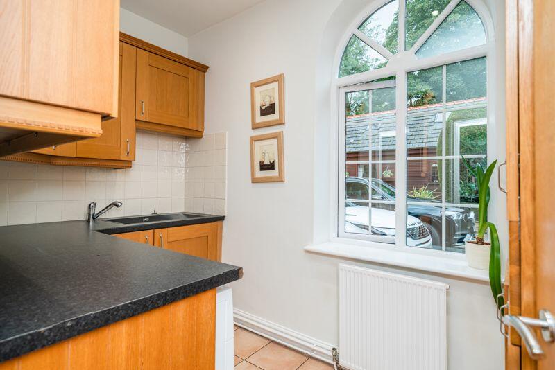 6 bedroom detached house for sale in Springfield Road, Aughton, L39