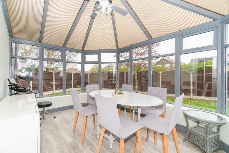 5 bedroom detached house for sale in Pine Crest, Aughton, L39