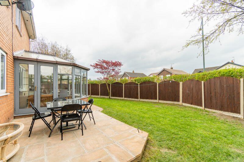 5 bedroom detached house for sale in Pine Crest, Aughton, L39