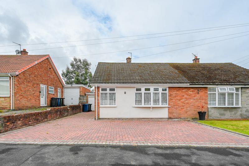 2 bedroom semidetached house for sale in Narrow Lane, Aughton, L39