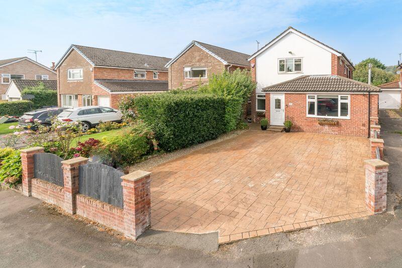 4 bedroom detached house for sale in Dingle Close, Aughton, L39