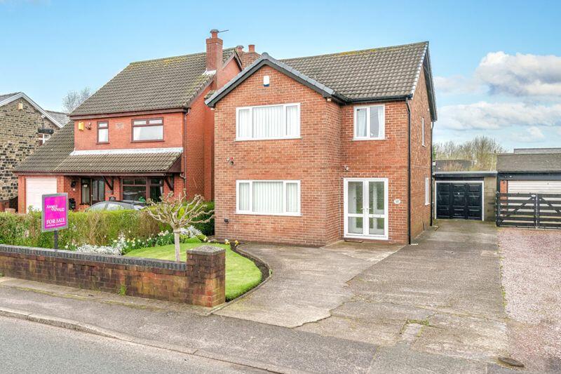 3 bedroom detached house for sale in Moss Lane, Bickerstaffe, L39