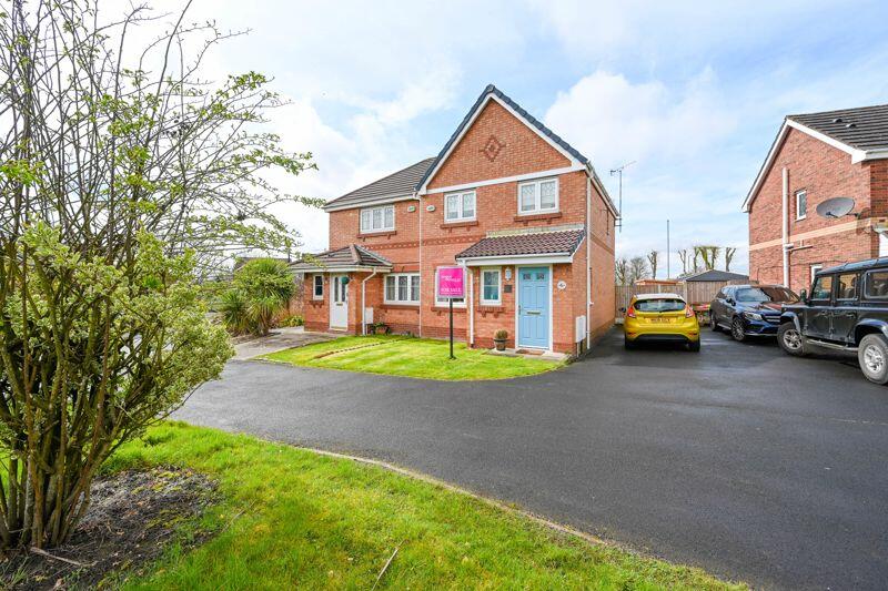 3 bedroom semidetached house for sale in Earhart Close, Skelmersdale, WN8