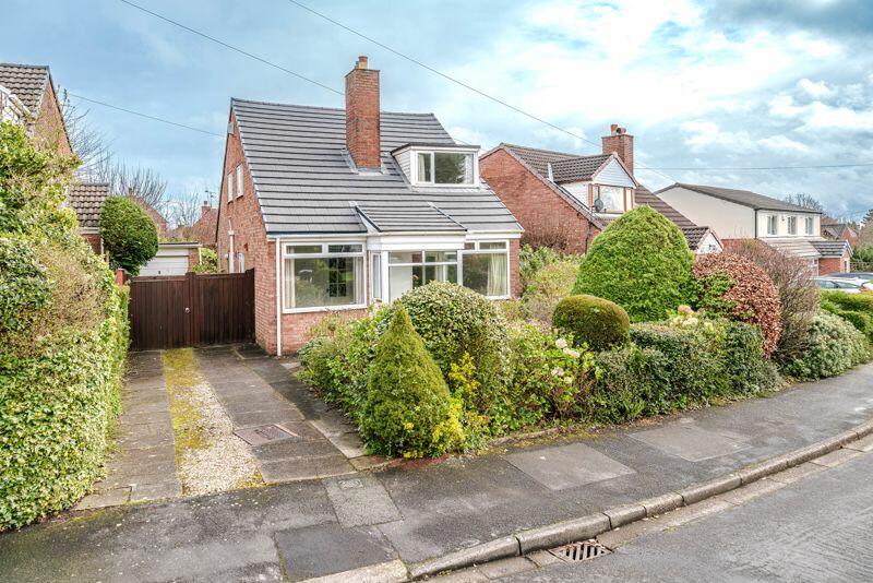 4 bedroom detached house for sale in Westhaven Crescent, Aughton, L39