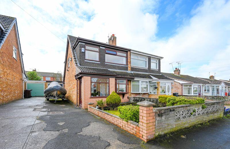2 bedroom semidetached house for sale in Yarrow Avenue, Maghull, L31