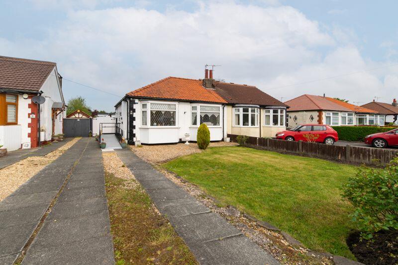 2 bedroom semidetached bungalow for sale in Pool Hey Lane, Scarisbrick