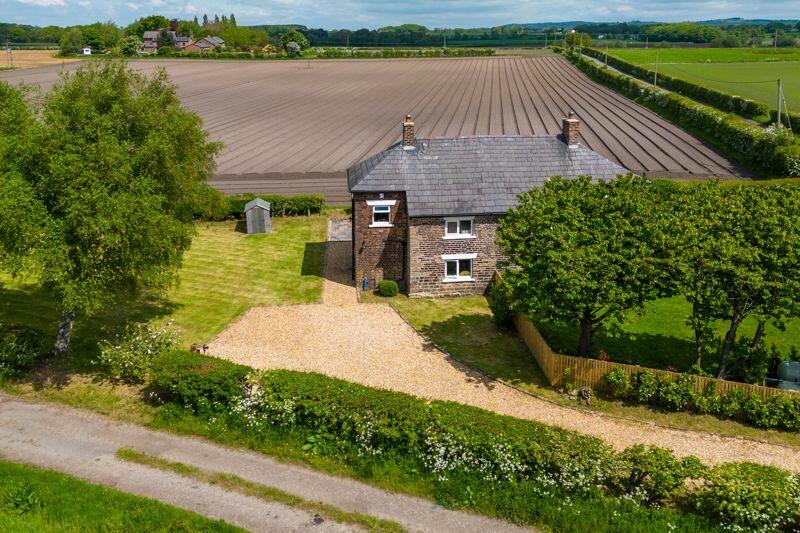 2 bedroom semidetached house for sale in Ben Lane, Bickerstaffe, L39