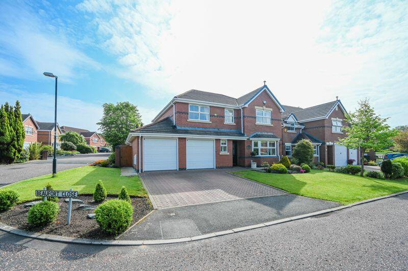 4 bedroom detached house for sale in Beaufort Close, Aughton, L39