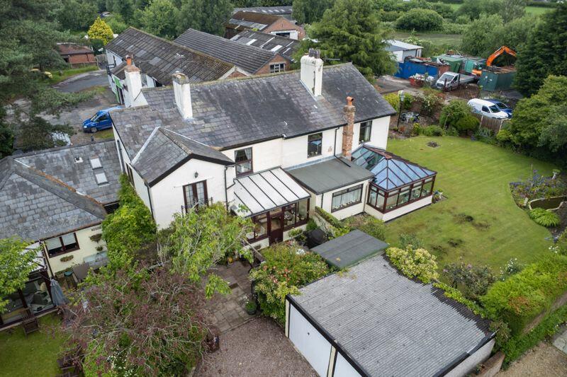 5 bedroom semidetached house for sale in New Lane, Burscough, L40