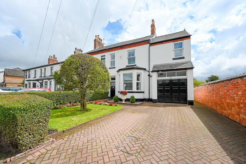4 bedroom semidetached house for sale in Springfield Road, Aughton, L39