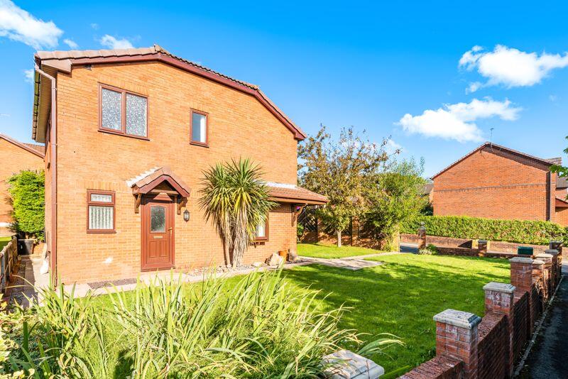 Main image of property: Hunts Field, Clayton le Woods