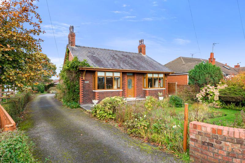 2 bedroom detached bungalow for sale in Grimshaw Lane, Ormskirk, L39