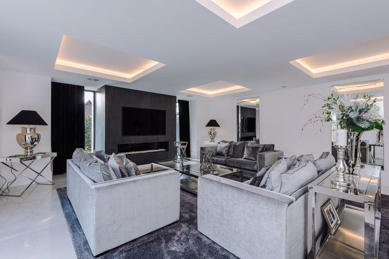 6 bedroom detached house for sale in Granville Park, Aughton, L39