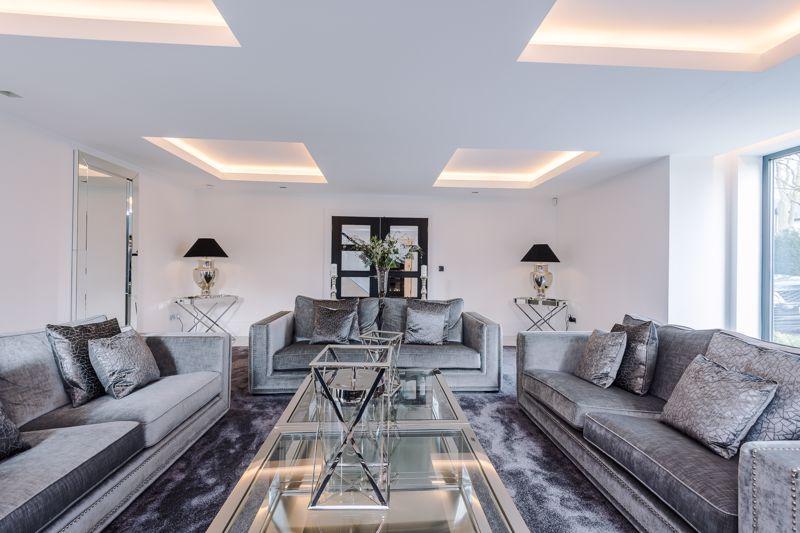 6 bedroom detached house for sale in Granville Park, Aughton, L39