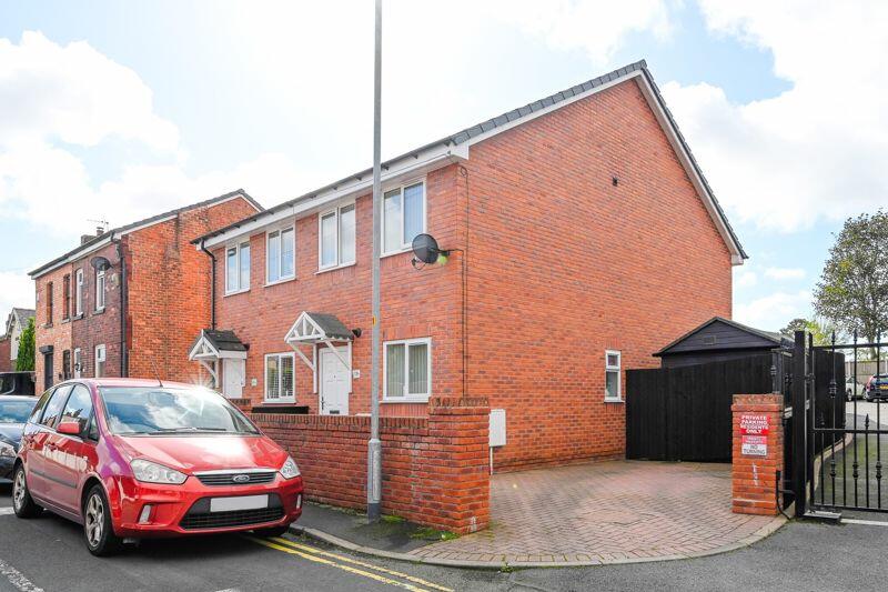 2 bedroom semidetached house for sale in Bromilow Road, Skelmersdale, WN8