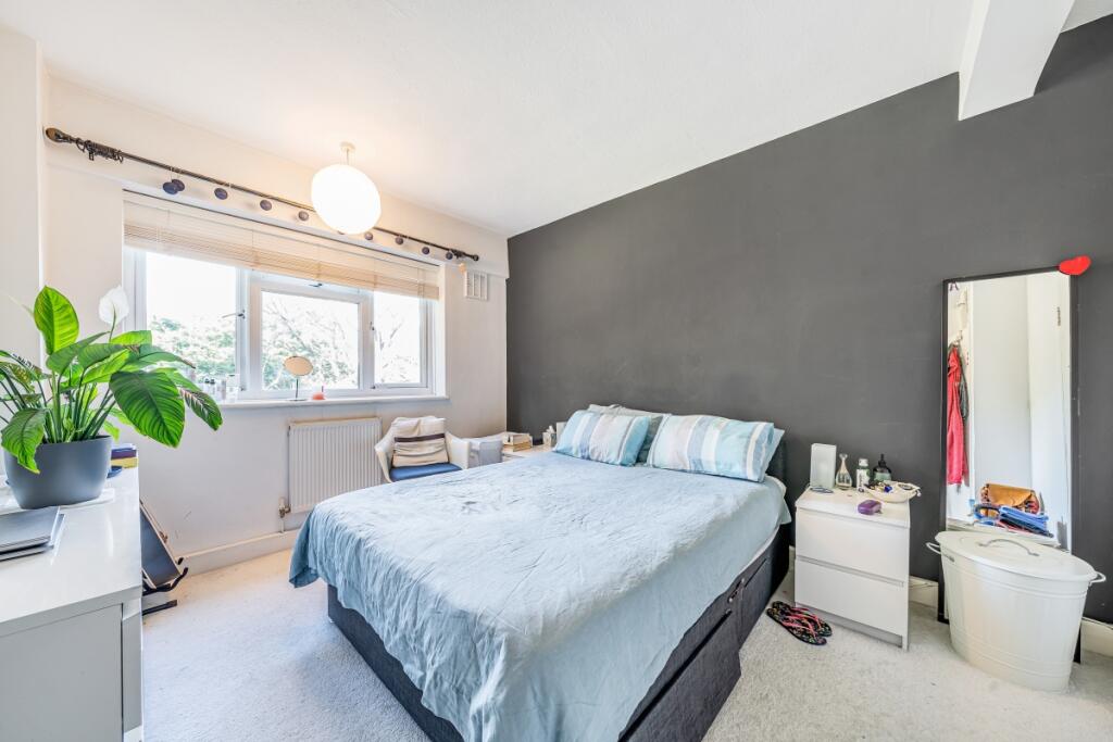 Main image of property: Deepdene Gardens, London, SW2