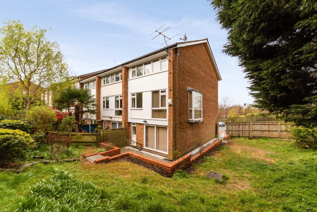 Main image of property: Little Bornes London SE21