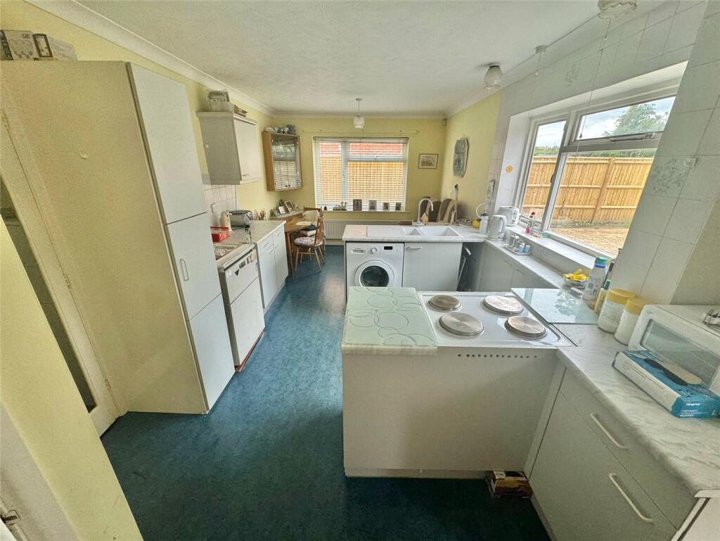 Additional property image - Andrew Lane, New Milton, Hampshire, BH25