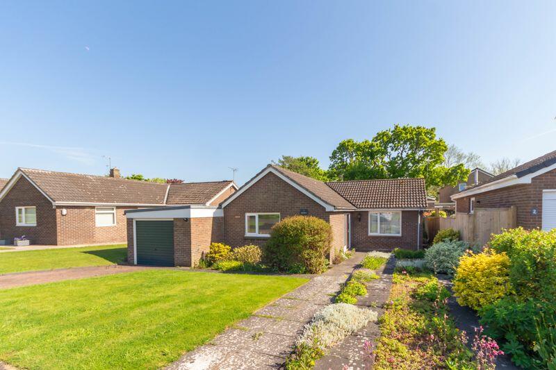 3 bedroom detached bungalow for sale in Holmlea, Magdalene Fields