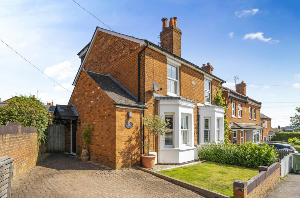 3 bedroom house for sale in Dunley Villas, Binfield, Bracknell