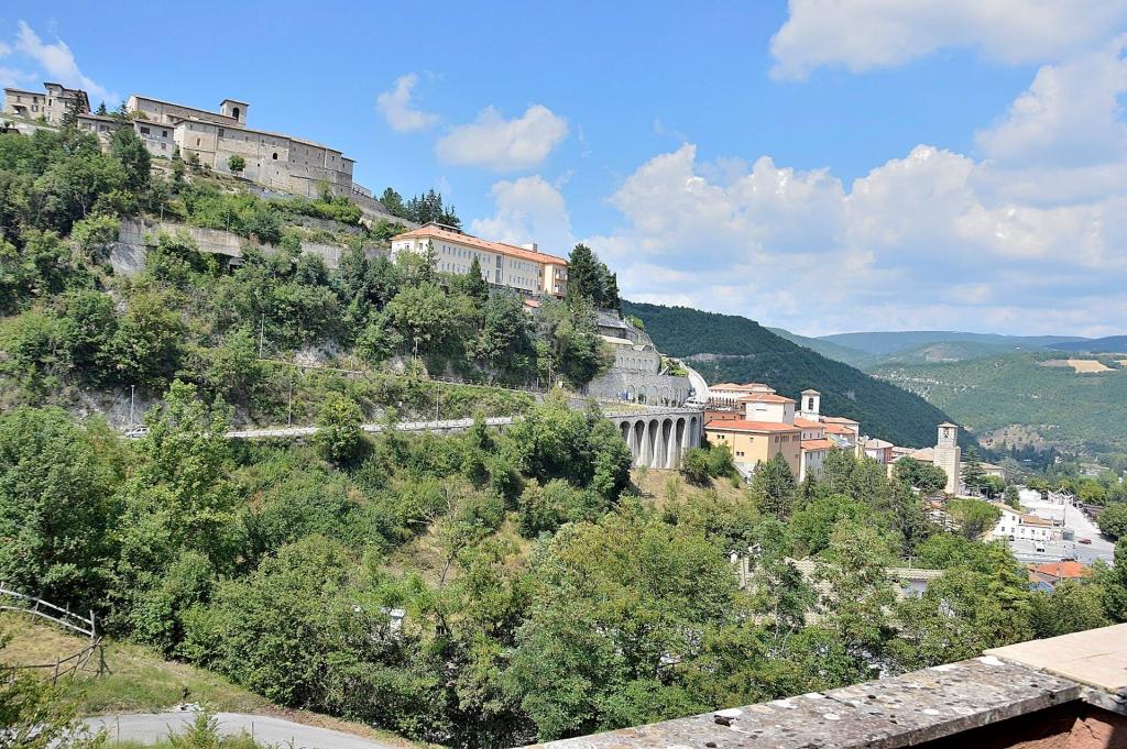 1 bedroom flat for sale in Umbria, Perugia, Cascia, Italy