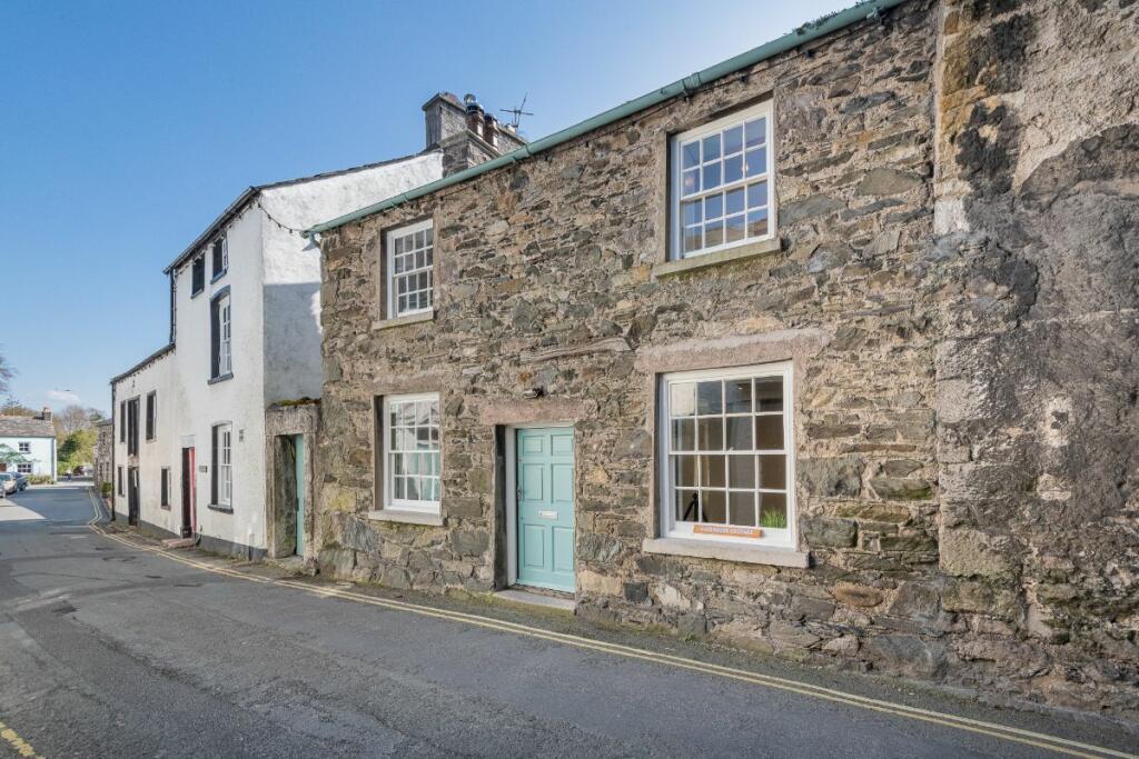 2 bedroom cottage for sale in Gatehouse Cottage, Cavendish Street ...