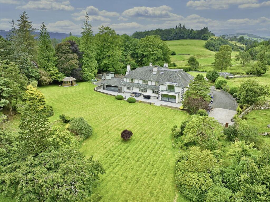 Main image of property: Parrock Cross, Cleabarrow, Windermere, LA23 3ND