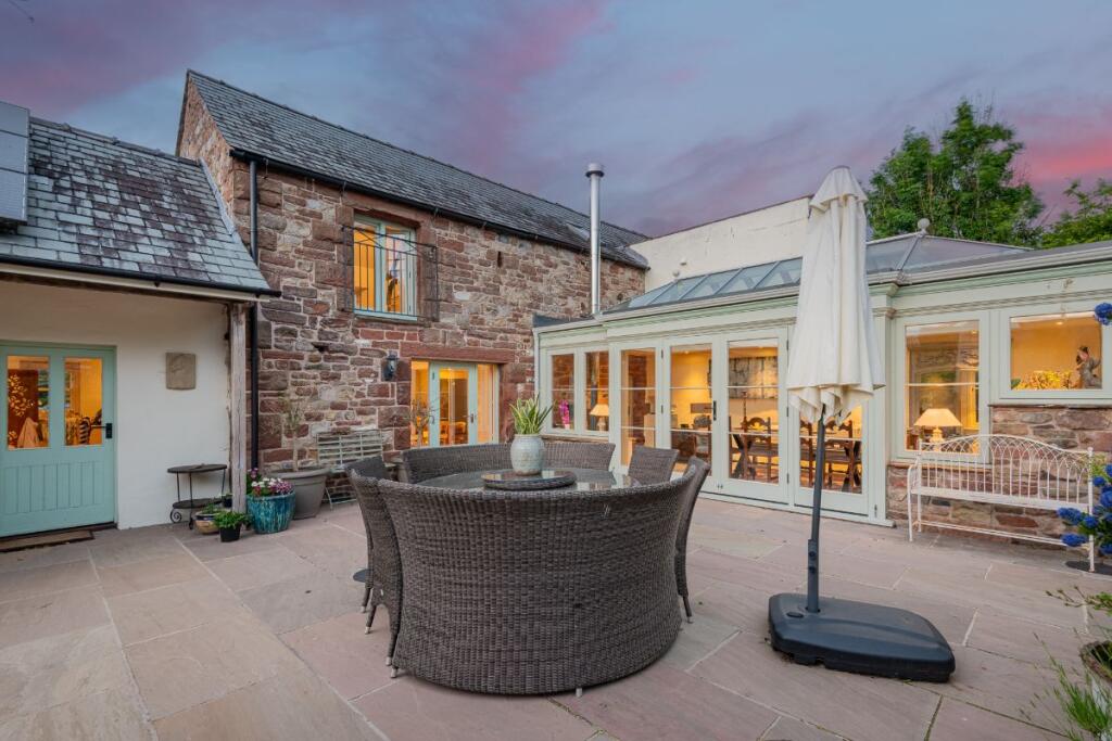 Main image of property: Glen Bank, Brampton, Appleby-in-Westmorland, CA16 6JS