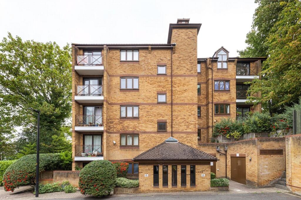 Main image of property: Kingswood Drive, London, SE19