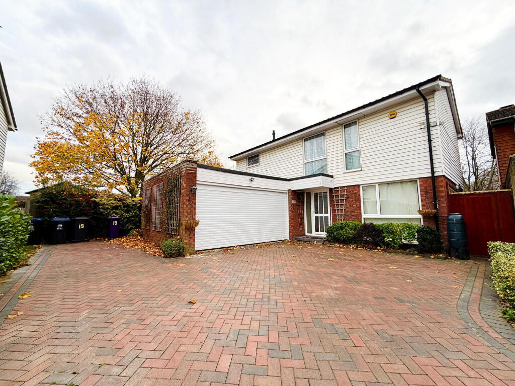 Main image of property: Kestrel Walk, Letchworth Garden City, Hertfordshire, SG6