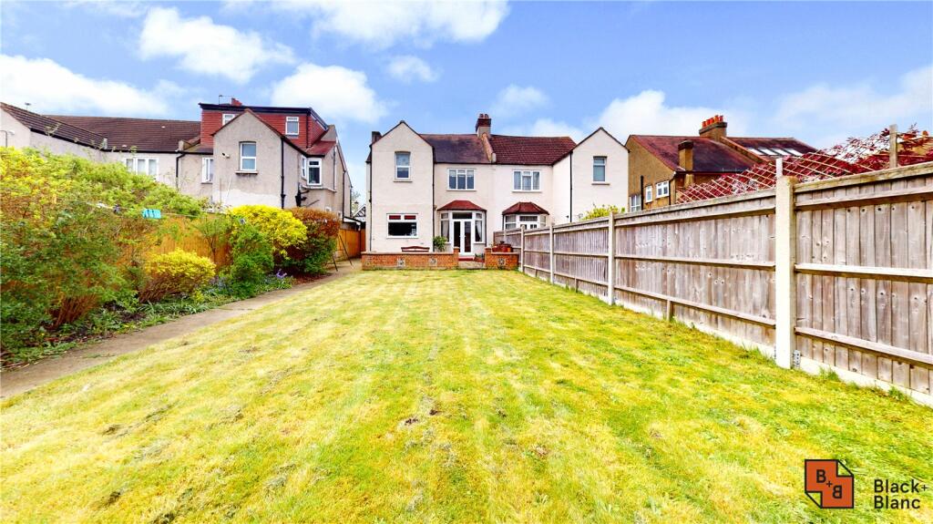 4 bedroom semidetached house for sale in Sefton Road, Croydon, Surrey, CR0