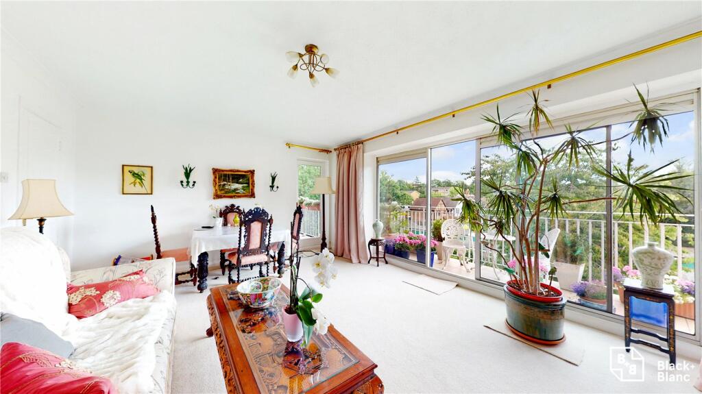 3 bedroom apartment for sale in Shortlands Road, Bromley, BR2