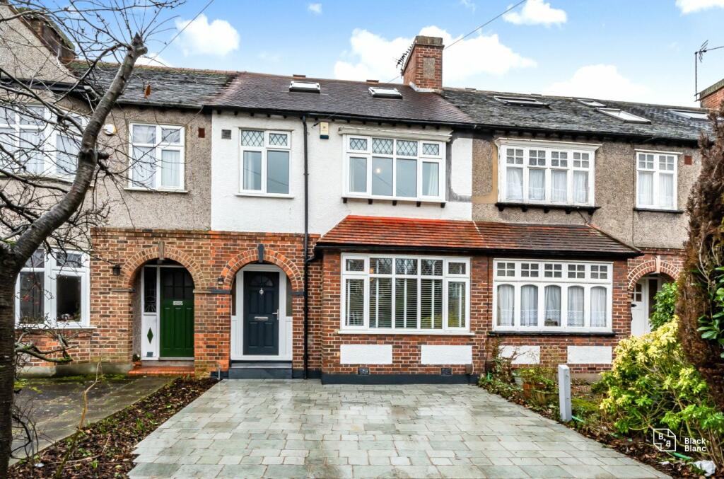4 bedroom terraced house for sale in Wickham Crescent, West Wickham, BR4