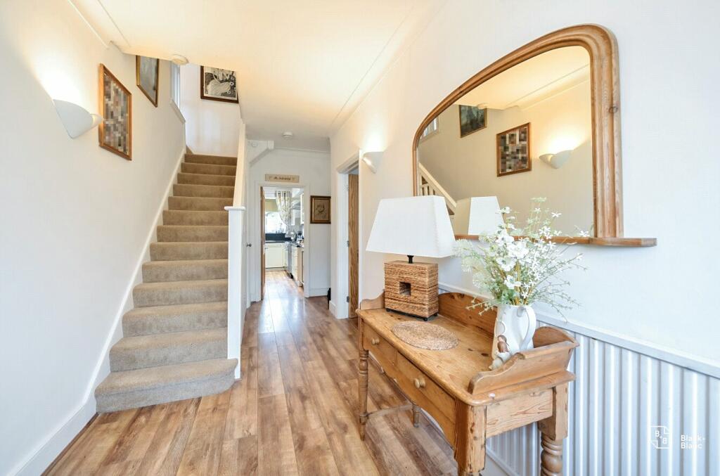 Additional property image - Hawes Lane, West Wickham, BR4