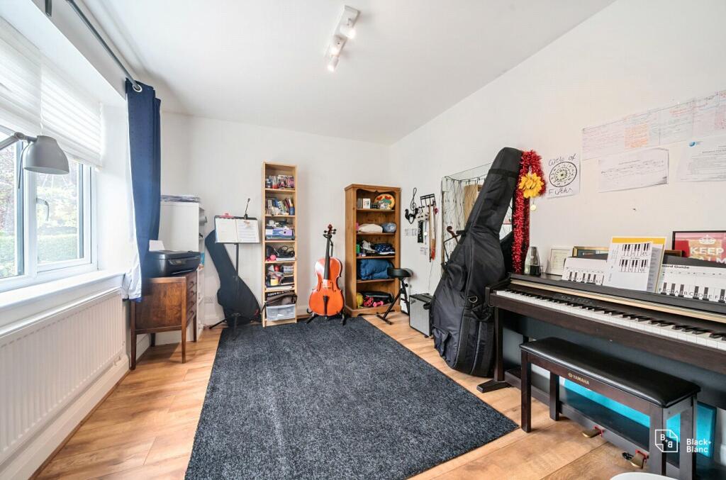 Additional property image - Hawes Lane, West Wickham, BR4