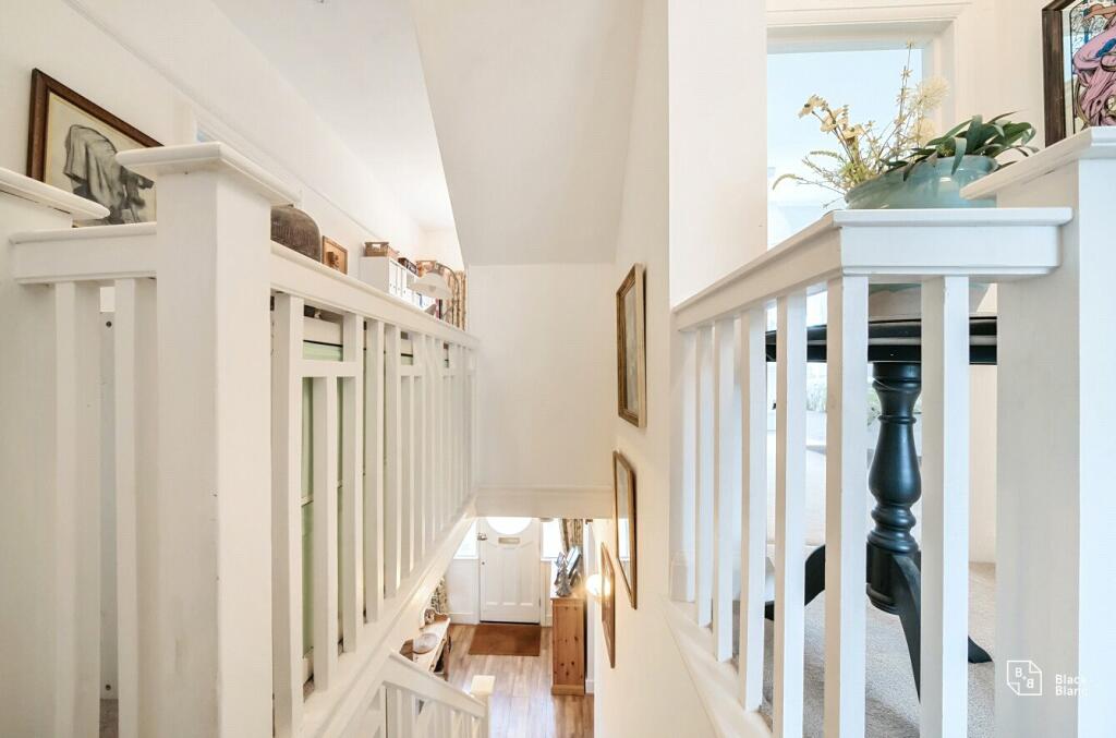 Additional property image - Hawes Lane, West Wickham, BR4