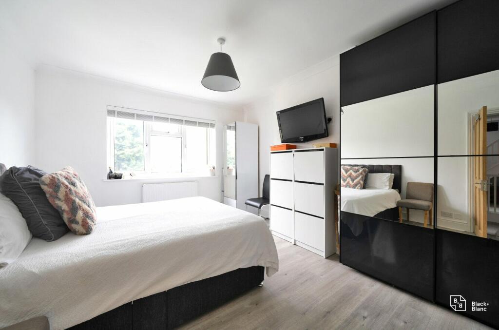Additional property image - Hawkhurst Way, West Wickham, BR4