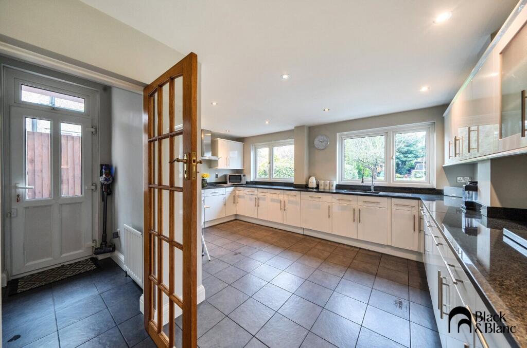 Additional property image - Oaklands Avenue, West Wickham, BR4