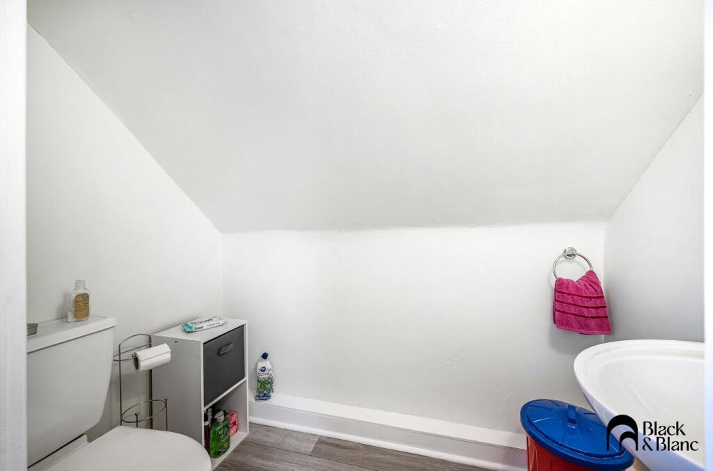 Additional property image - Leaves Green Road, Keston, Bromley, BR2