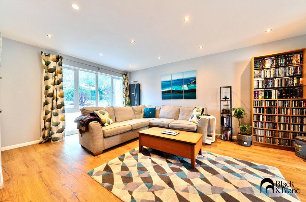 Main image of property: Turnpike Link, Croydon, CR0