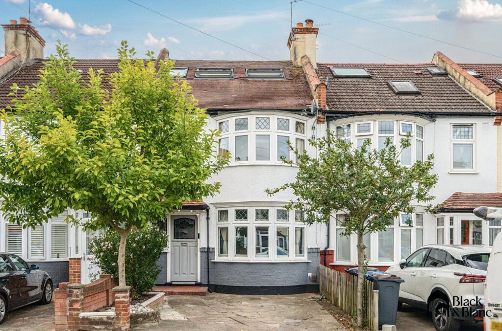 Main image of property: Wydehurst Road, Shirley, CR0