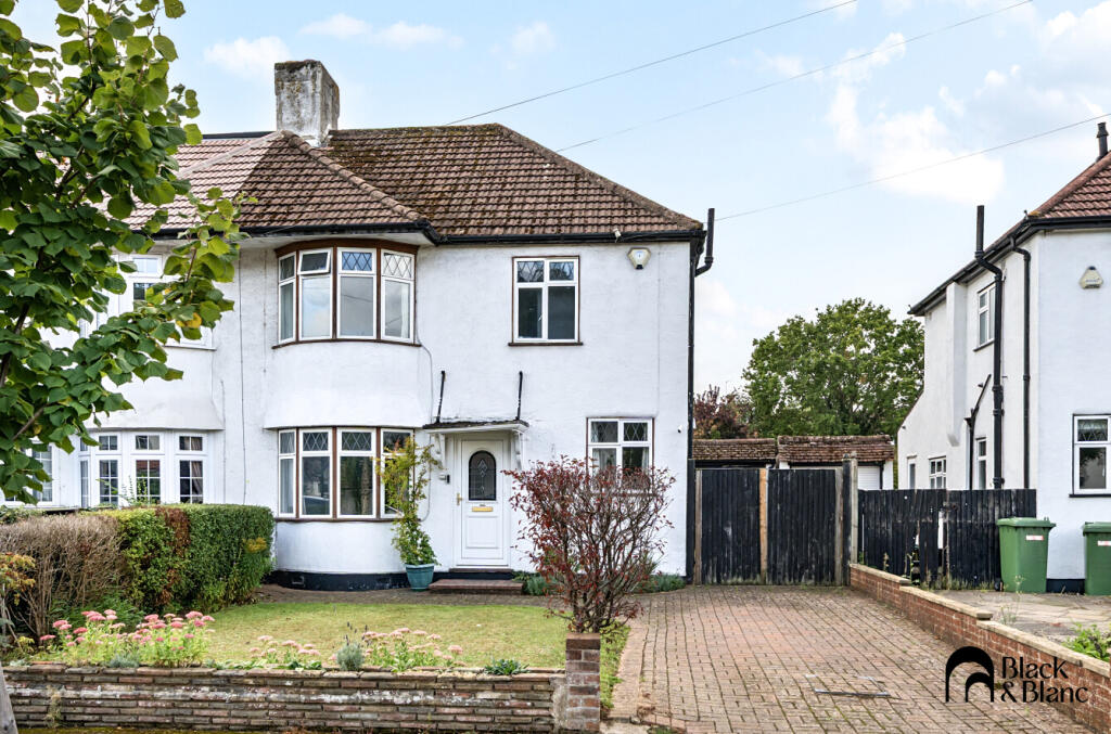 Main image of property: Kingsway, West Wickham, Bromley, BR4