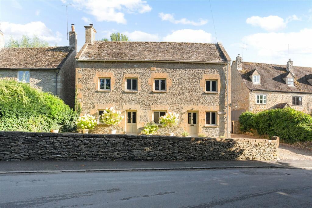 4 bedroom detached house for sale in Naunton, Cheltenham