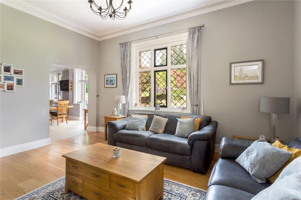 Equestrian facility for sale in Impney, Droitwich, Worcestershire, WR9